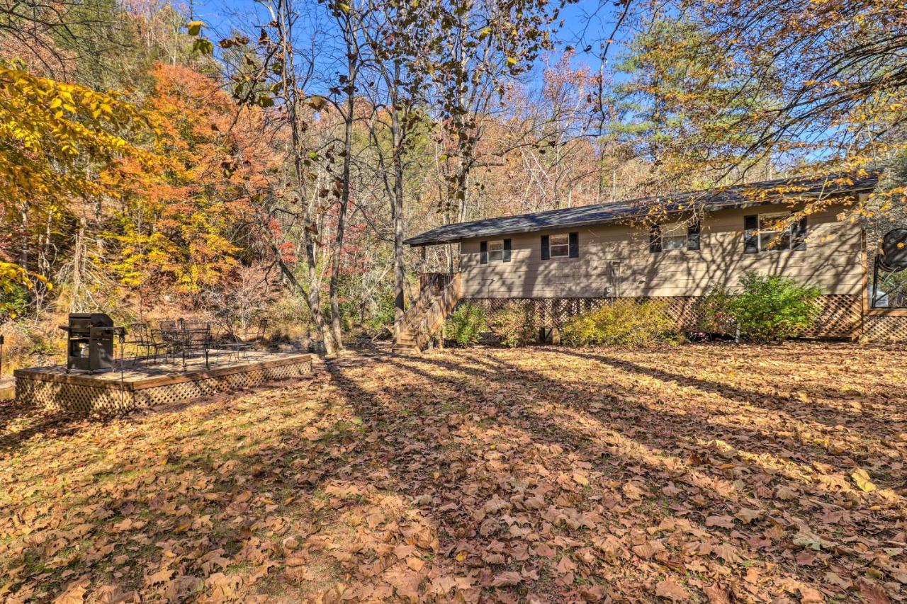 웨버빌 Creekside Retreat With Deck, 18 Miles To Wolf Ridge 빌라 외부 사진