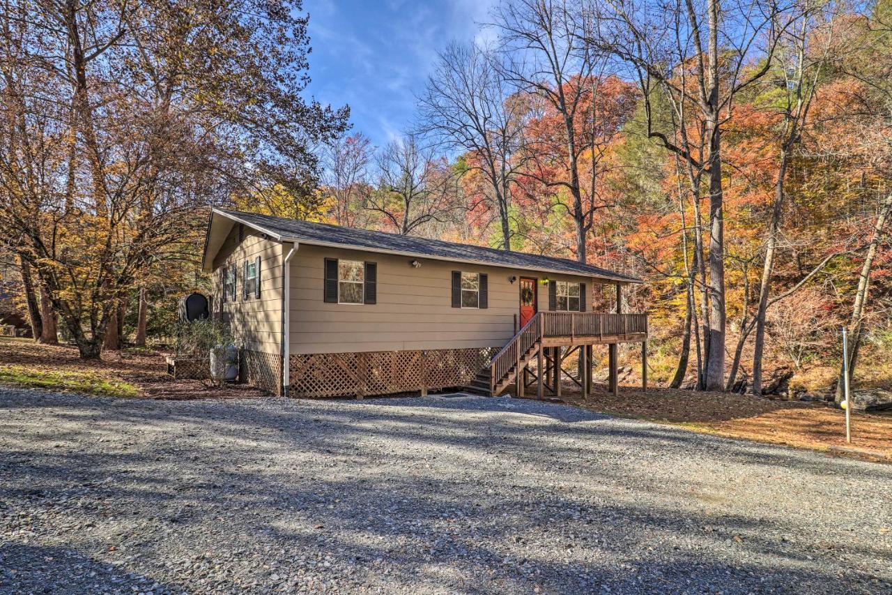 웨버빌 Creekside Retreat With Deck, 18 Miles To Wolf Ridge 빌라 외부 사진