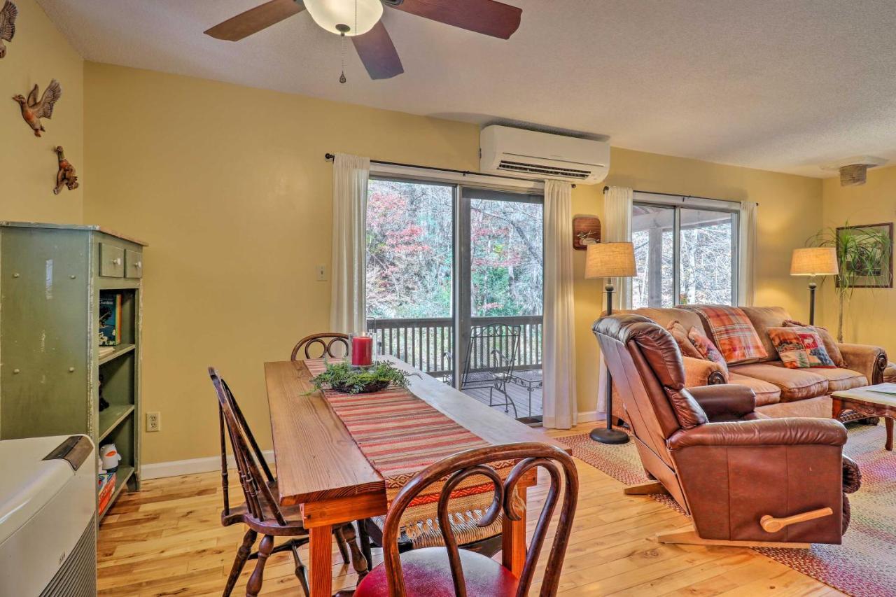 웨버빌 Creekside Retreat With Deck, 18 Miles To Wolf Ridge 빌라 외부 사진