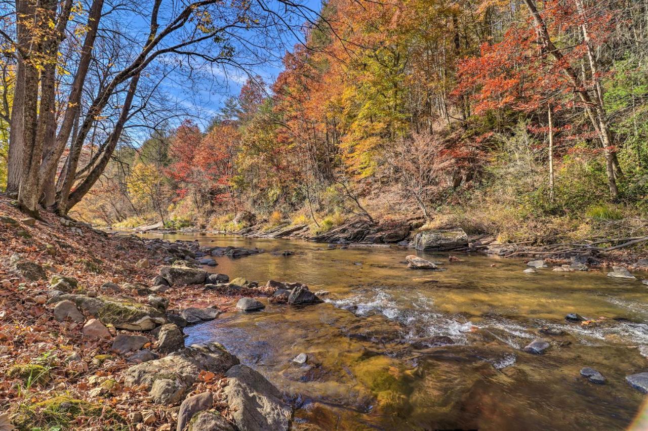 웨버빌 Creekside Retreat With Deck, 18 Miles To Wolf Ridge 빌라 외부 사진